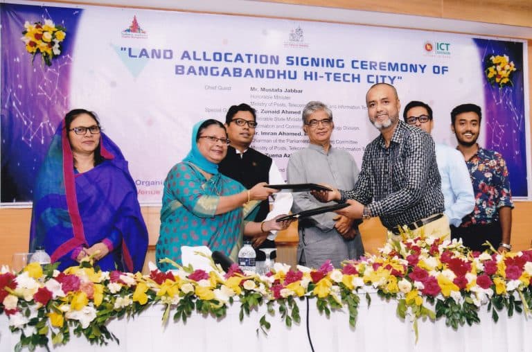 jr recycling sigining ceremony